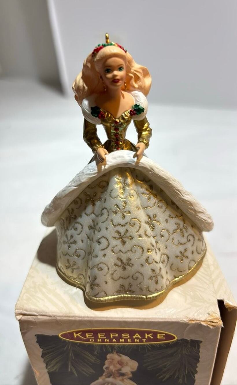 1994 Hallmark Keepsake Ornament Holiday Barbie